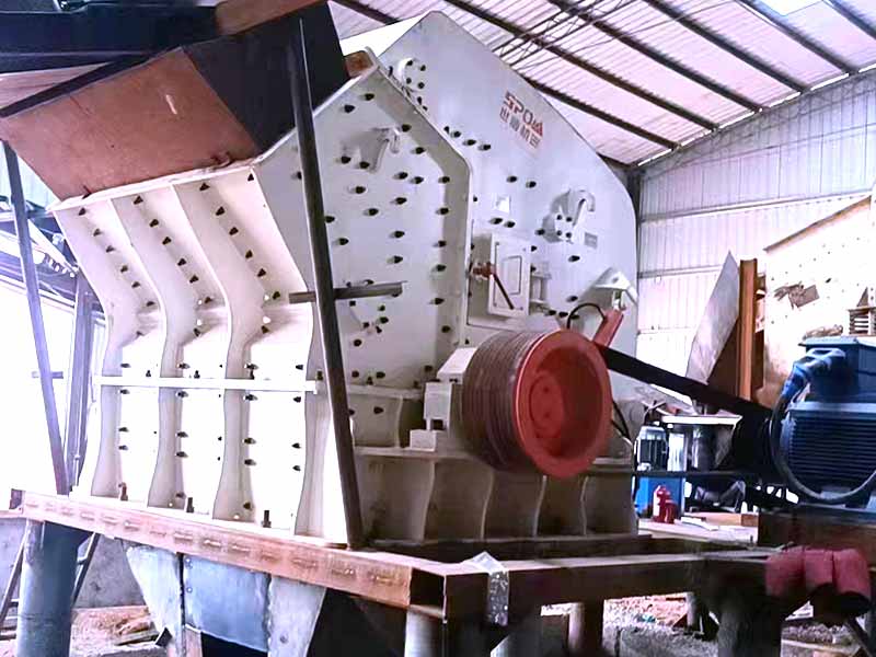 which crusher is better in the cement production line